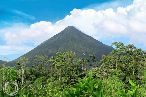 Miva Stock_1656 - Costa Rica, Arenal Volcano NP, Arenal Volcano
