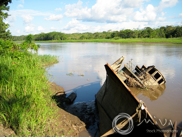 Miva Stock_3059 - Brazil, Amazon Jungle, River boat wreck