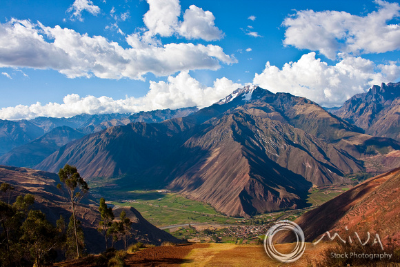 Miva Stock_1211 - Peru, above the Sacred Valley near Cusco