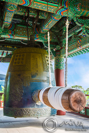 Miva Stock_3660 South Korea, Seoul, Bell at Bongeunsa Temple