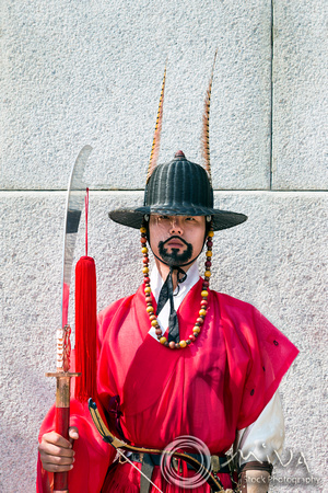 Miva Stock_3662 South Korea, Seoul, Guard at Gyeongbokgung palace