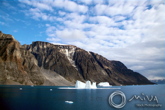 Miva Stock_3545 - Greenland, Ukkusissat, icebergs, coastline