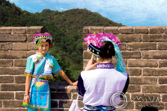 Miva Stock_1326 - China, Badaling, Great Wall, women posing