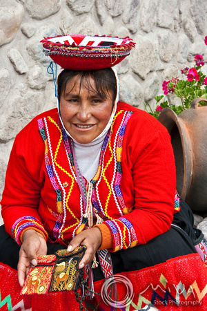 Miva Stock_1354 - Peru, Pisac, Sacred Valley, woman, market