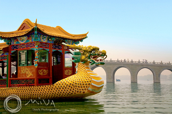 Miva Stock_1369 - China, Beijing, Summer Palace, Dragon Boat