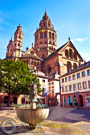 Miva Stock_1509 - Germany, Mainz, Saint Martin's Cathedral