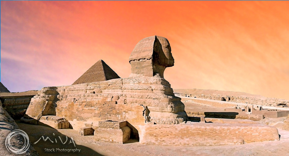 Miva Stock_1712 - Egypt, Cairo, The Sphinx, Great Pyramids