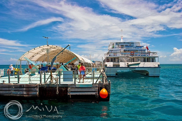 Miva Stock_1794 - Australia, Cairns, Great Barrier Reef, boat