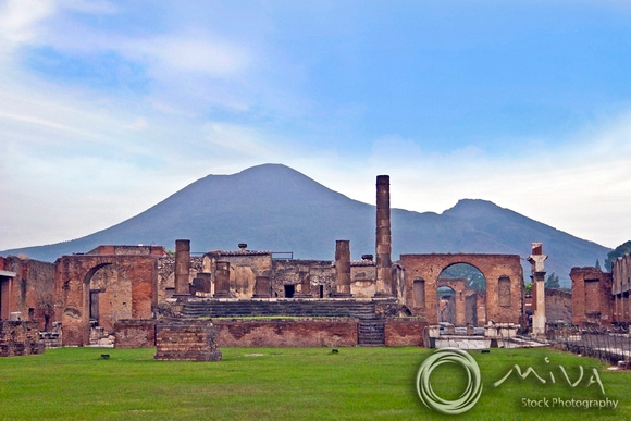 Miva Stock_1855 - Italy, Naples, Pompeii ruins