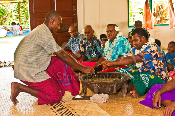 Miva Stock_1908 - Fiji, Navua, Kava tea ceremony