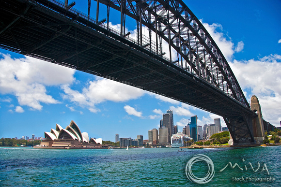 Miva Stock_1920 - Australia, Sydney, Harbor Bridge, Opera House