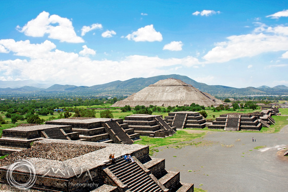 Miva Stock_1971 - Mexico, Teotihuacan, Avenue of the Dead