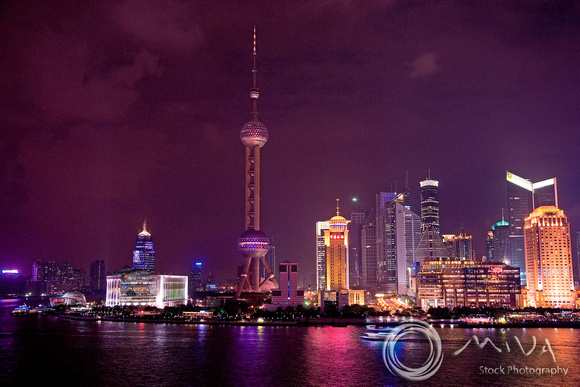 Miva Stock_2312 - China, Shanghai, Lujiazui, Oriental Pearl Tower