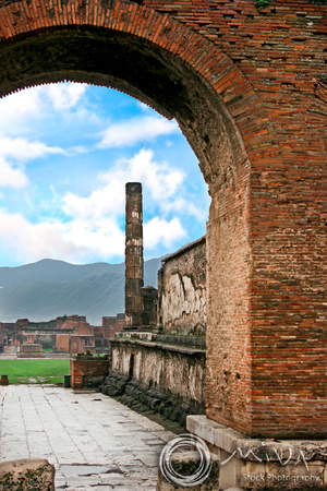 Miva Stock_2419 - Italy, Naples, Pompeii ruins
