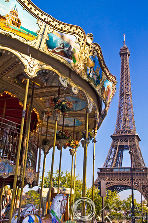 Miva Stock_2668 - France, Paris, Eiffel Tower, Carousel