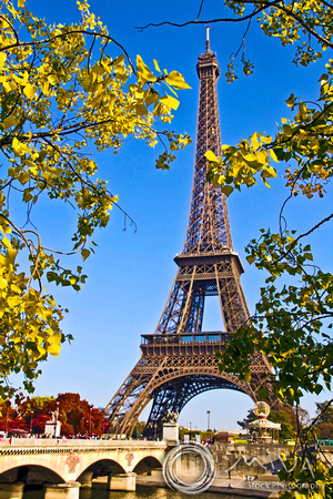 Miva Stock_2670 - France, Paris, Eiffel Tower, Autumn