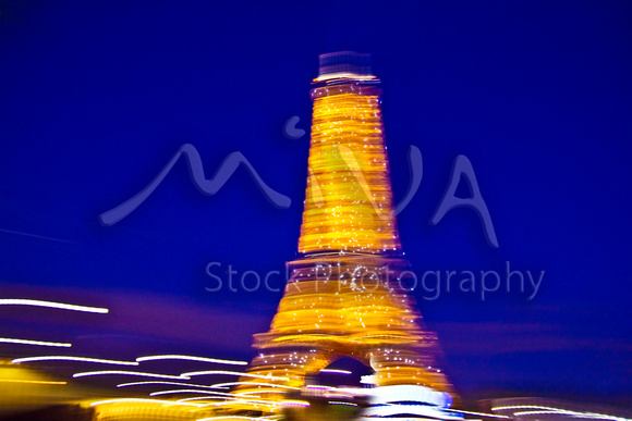 Miva Stock_2727 - France, Paris, Eiffel Tower, blur