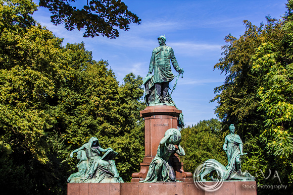 Miva Stock_2975 - Germany, Berlin, Otto Von Bismarck statue