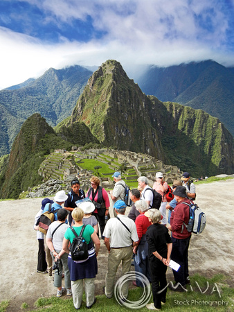 Miva Stock_3170 - Peru, Machu Picchu, Sacred Valley, tour group