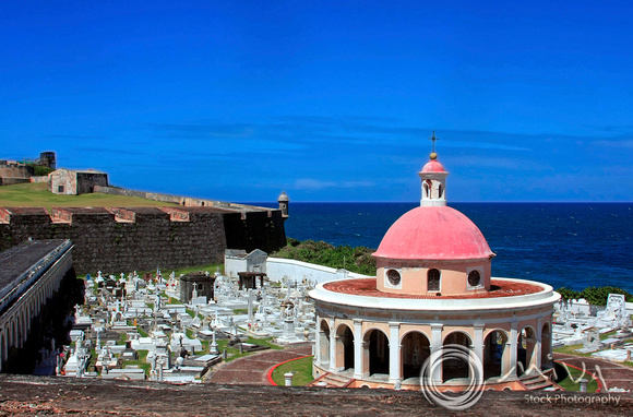 Miva Stock_1080 - Puerto Rico, San Juan, La Perla and cemetery