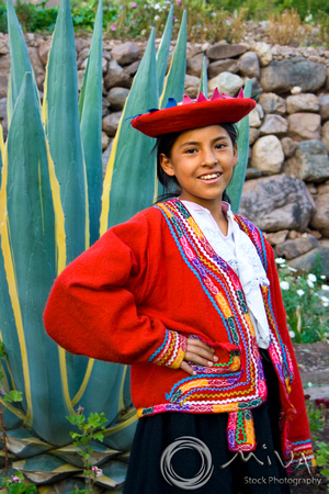 Miva Stock_1161 - Peru, Cusco, girl and market