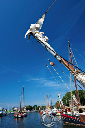 Miva Stock_1243 - Netherlands; Enkhuizen; canal; boat