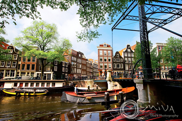 Miva Stock_1277 - Netherlands; Amsterdam; canal