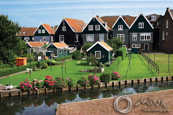 Miva Stock_1282 - Netherlands; Edam-Volendam; canal