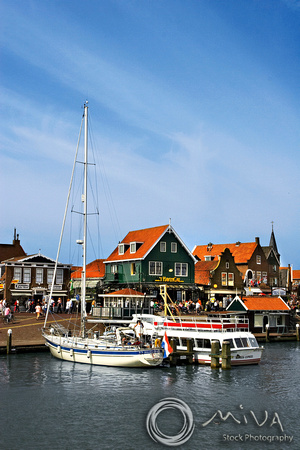 Miva Stock_1283 - Netherlands; Edam-Volendam; canal