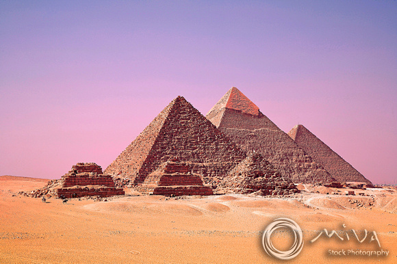 Miva Stock_1305 - Egypt, Cairo, Giza, Great Pyramids
