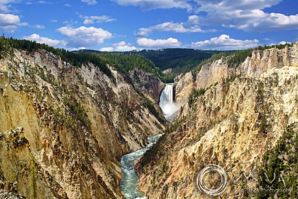 Miva Stock_3366 - USA, Wyoming, Yellowstone NP, Lower Falls