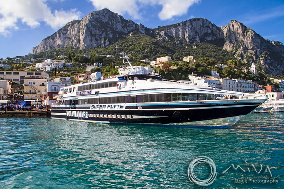 Miva Stock_3317 - Italy, Capri, Marina Grande, Ferry, yachts