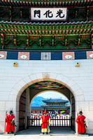 Miva Stock_3670 South Korea, Seoul, Guards at Gyeongbokgung palace