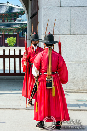 Miva Stock_3678 South Korea, Seoul, Guards at Gyeongbokgung palace
