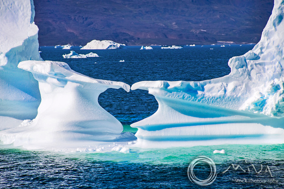 Miva Stock_3522 - Greenland, Discovery Bay, heart shaped iceberg